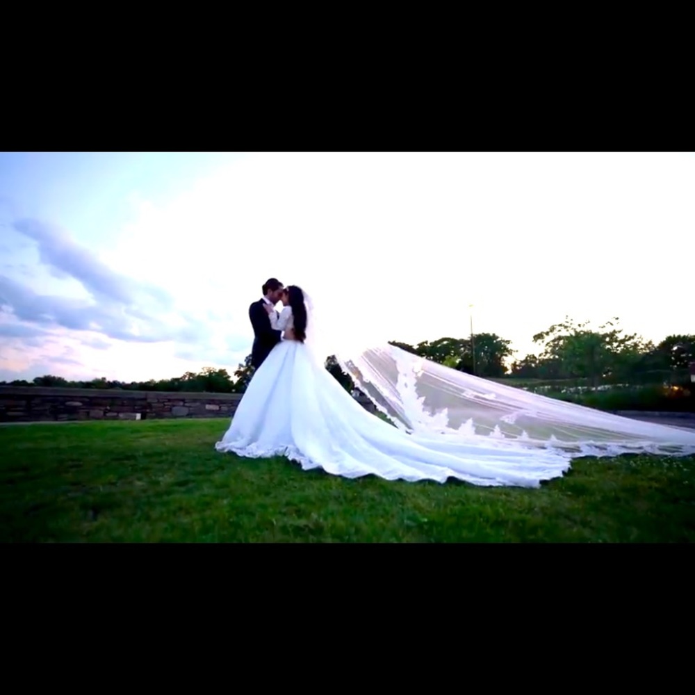Moran Kashi couture bridal gown with gorgeous French solstice lace bridal gown